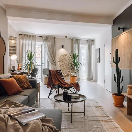 Mezguida - 2 Bedrooms In Bica Daire Lisboa