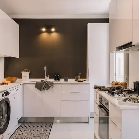 Daire Mezguida - 2 Bedrooms In Bica Lisboa