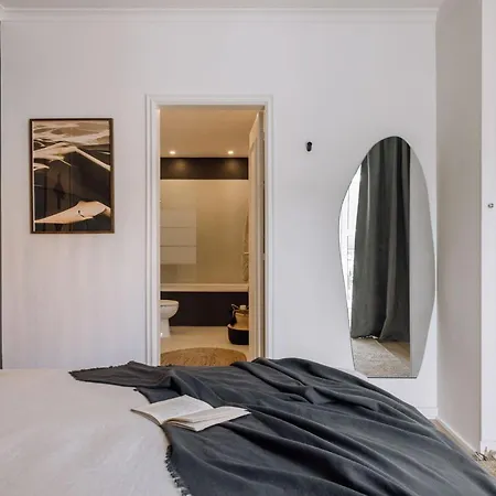 Mezguida - 2 Bedrooms In Bica Lisboa